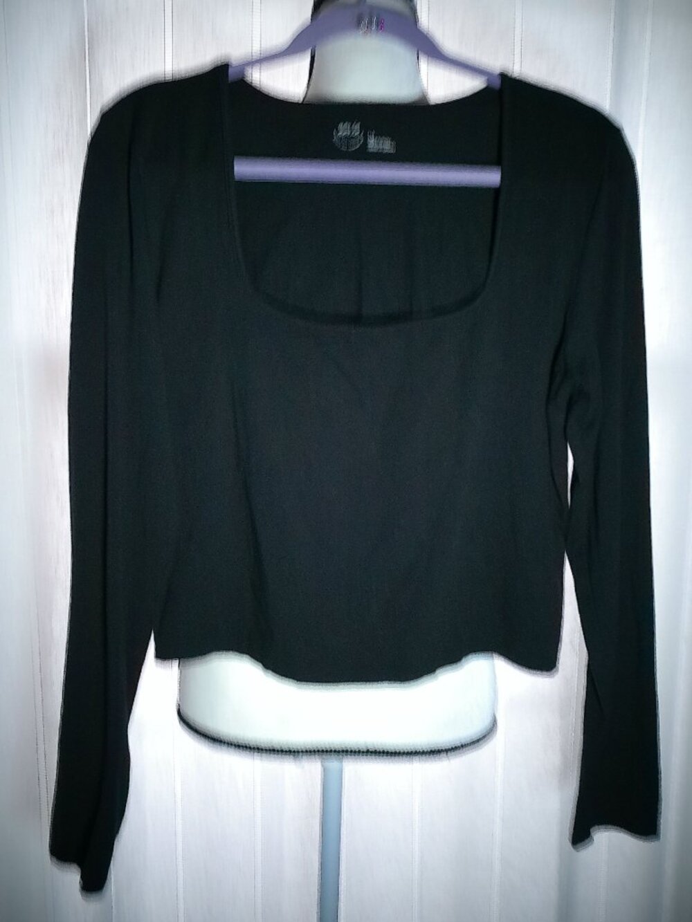AERIE NWOT Cropped Tee Long Sleeve Square Neck Stretch Black NWOT L